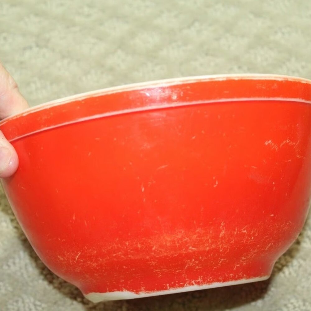 RARE! Vintage 1940's - 50's Primary Red  PYREX Mixing Bowl T.M. Reg 1  1/2 Quart